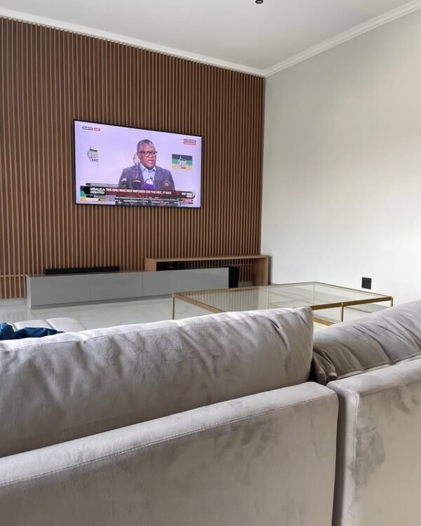 TV Unit - Image 2